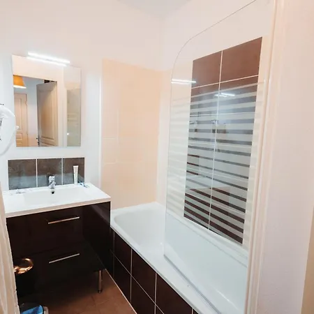 Vacanceole - Le Domaine De La Vallee D'ax Aparthotel 3*