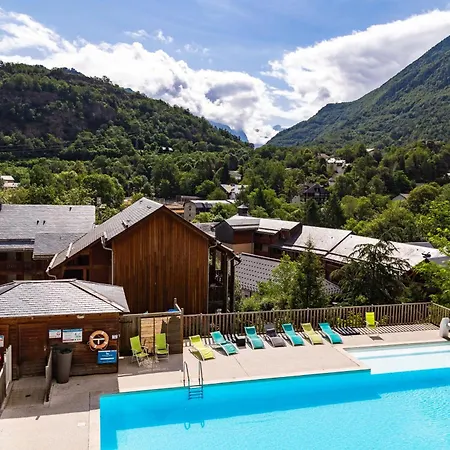 Hotel apartamentowy Vacanceole - Le Domaine De La Vallee D'ax 3*