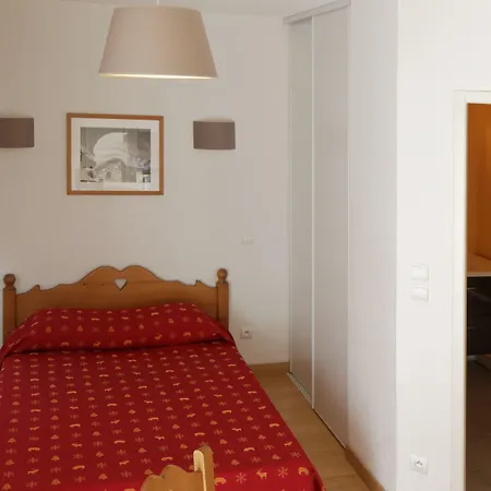 Aparthotel Vacanceole - Le Domaine De La Vallee D'ax 3*