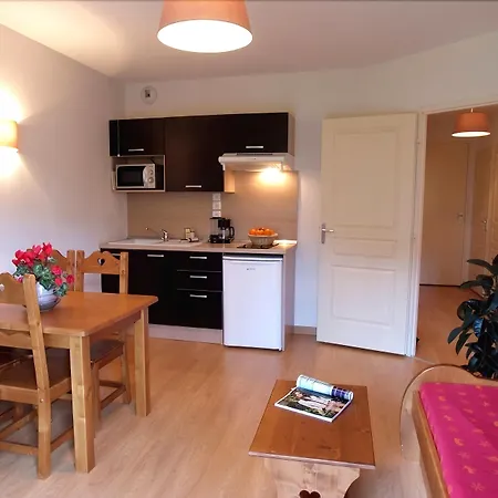 Hotel apartamentowy Vacanceole - Le Domaine De La Vallee D'ax 3*