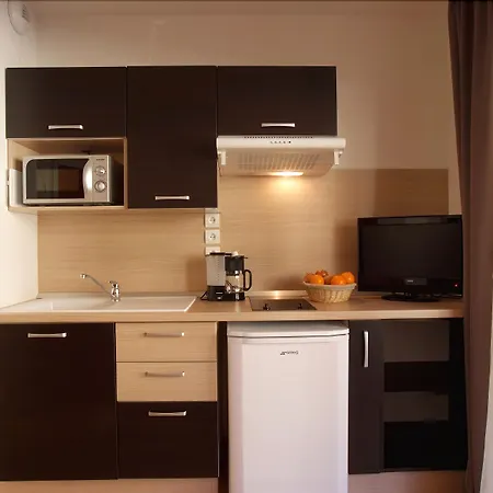 Hotel apartamentowy Vacanceole - Le Domaine De La Vallee D'ax 3*