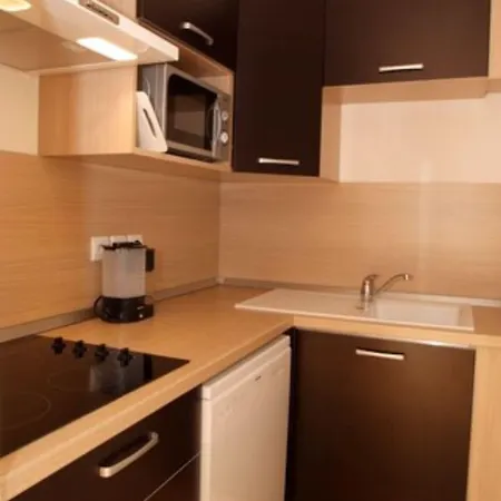 Vacanceole - Le Domaine De La Vallee D'ax Hotel apartamentowy 3*