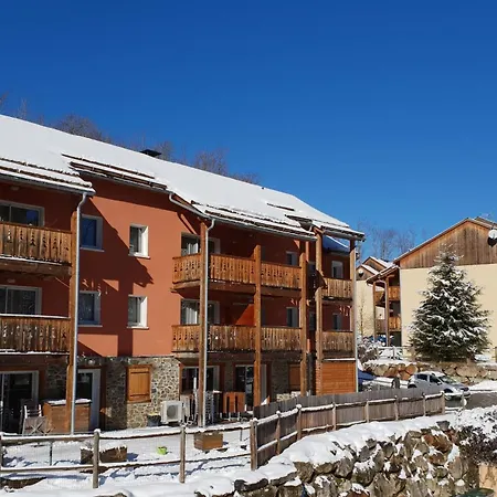 Vacanceole - Le Domaine De La Vallee D'ax Hotel apartamentowy 3*