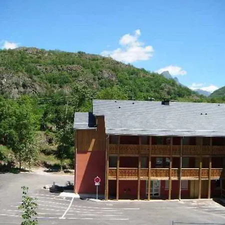 Domaine De La Vallée D'ax 3*